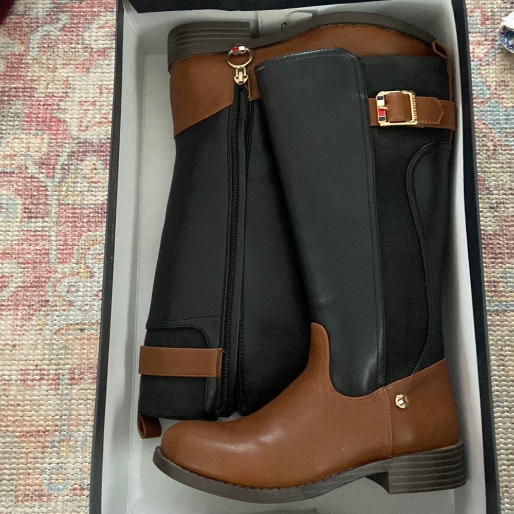 Tommy Hilfiger girls boots